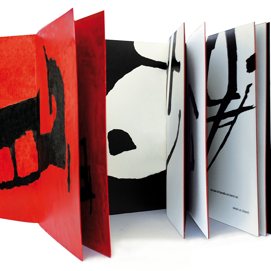 Künstlerbuch<br>»Wasser und Feuer«<br>Linolschnitte, Collagen, Handsatz, Buchdruck<br>Leporello, 25 Exemplare
