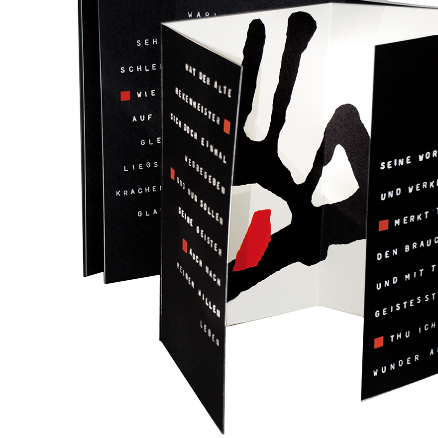 Künstlerbuch<br>»Goethe · Der Zauberlehrling«<br>Linolschnitte, Collagen, Handsatz, Buchdruck<br>Leporello mit Altarfalz, 25 Exemplare